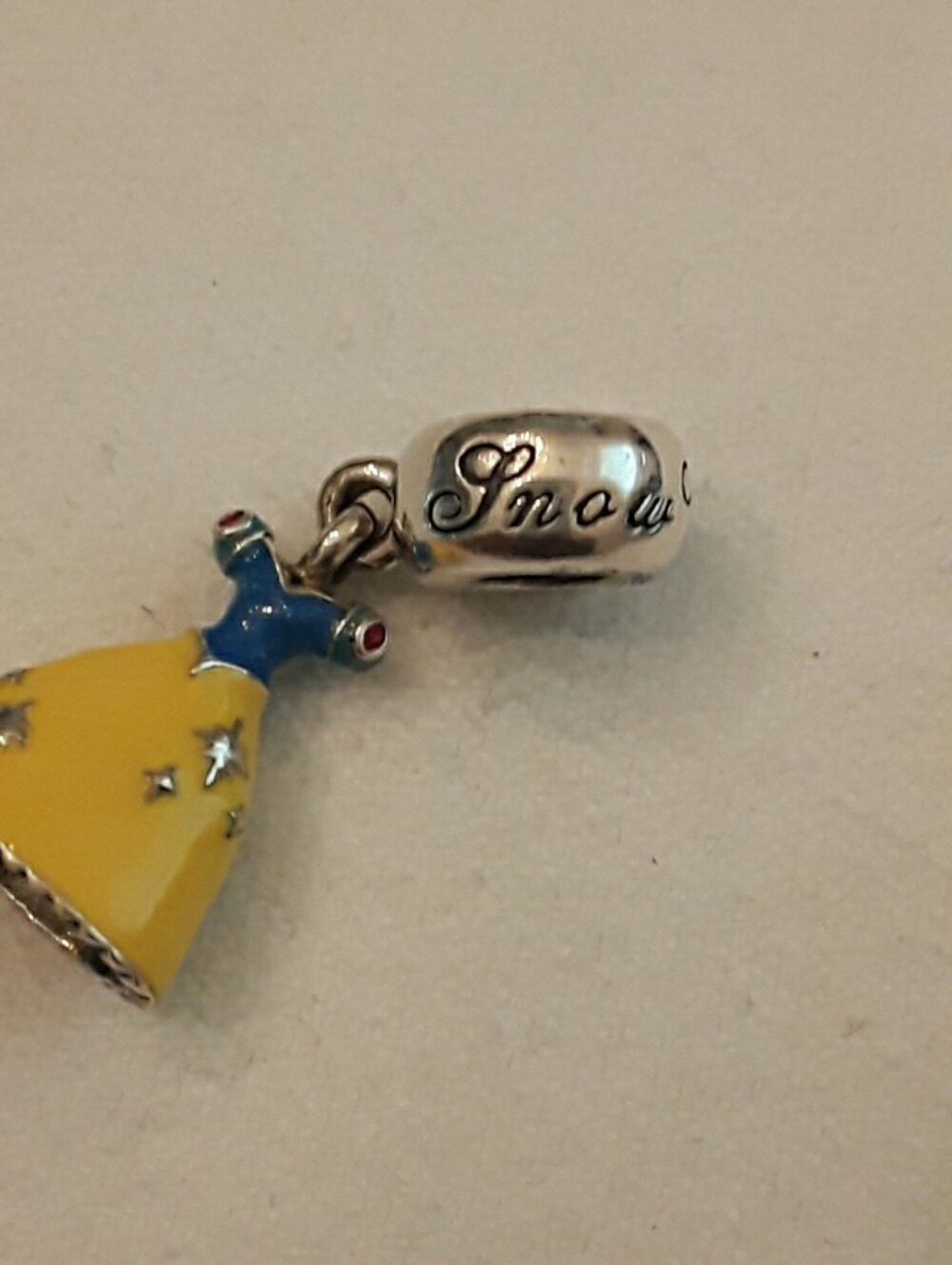 Pandora Disney Snow White charm - Picture 4 of 4